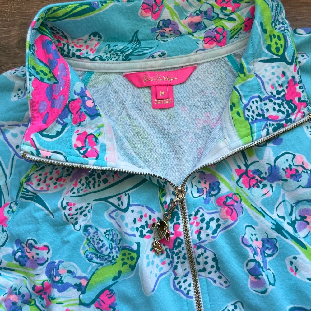 Lilly Pulitzer Skipper Popover with removable zipper fish pull EUC - Picture 2 of 3